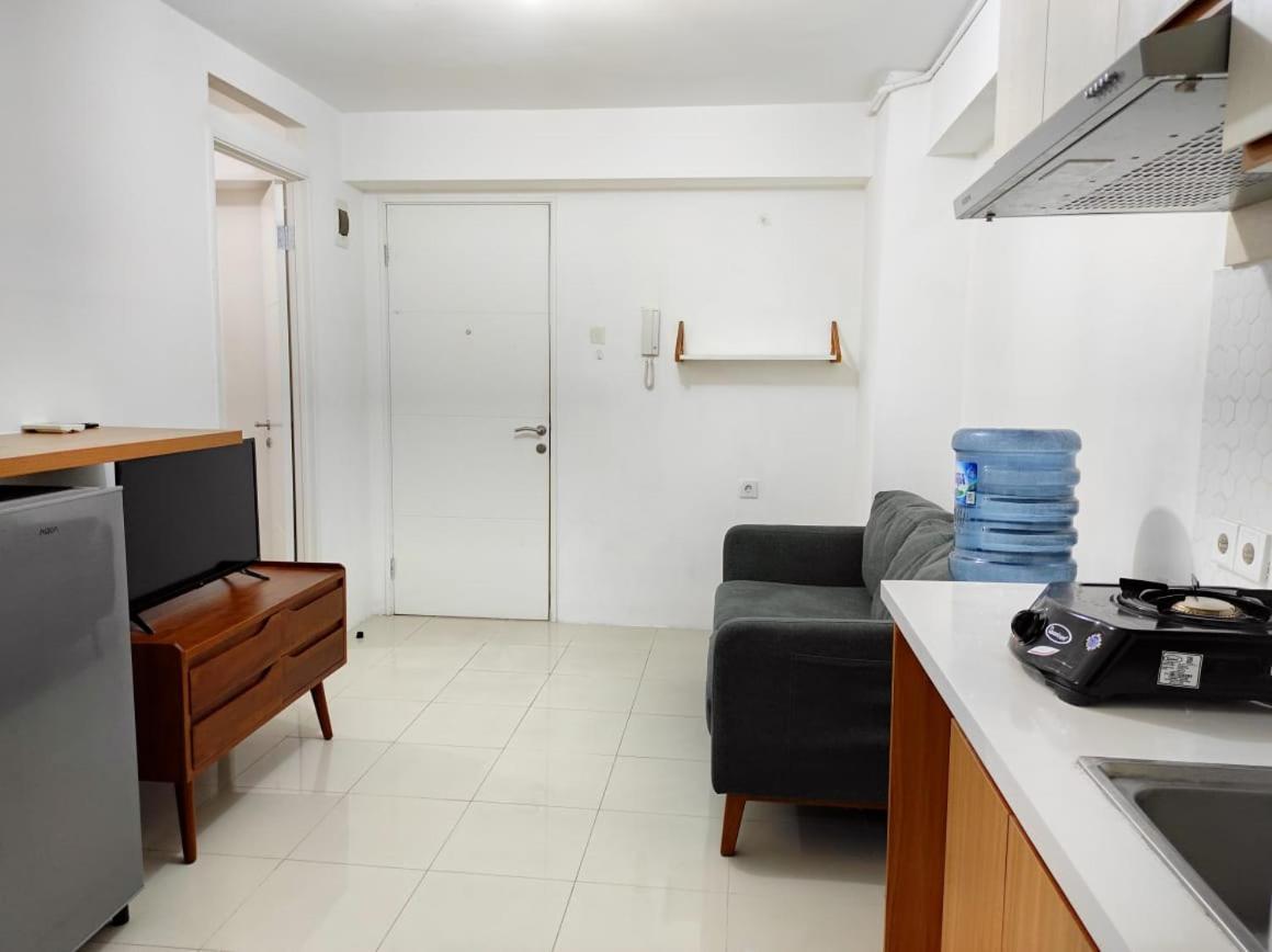 Apartemen Bassura City By Globy Property Jakarta Exterior photo